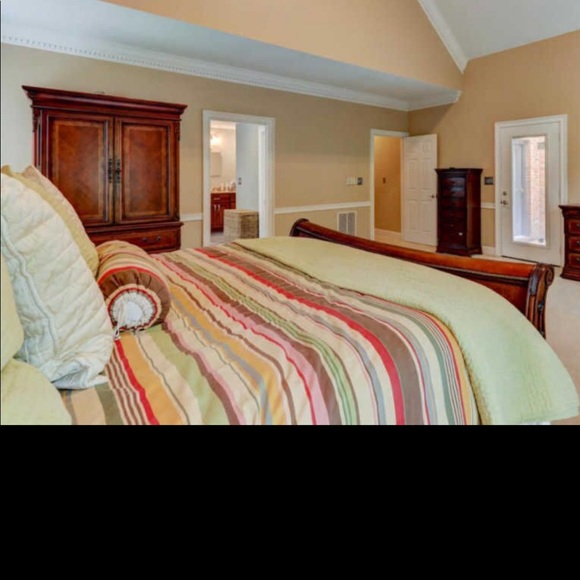 Pottery Barn Duvet Cover & Pillow Shams - Picture 2 of 2